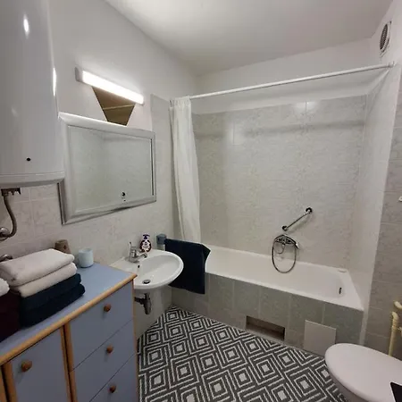 Διαμέρισμα Two Bedroom Alma *